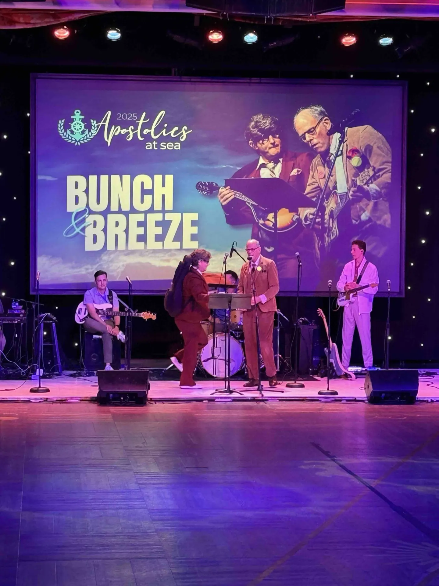 Bunch and Breeze performing on the theater stage